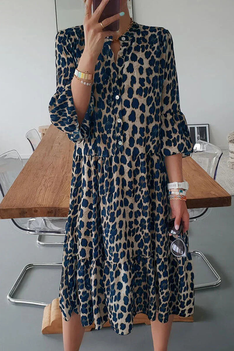 Vestido elegante y moderno con estampado de leopardo y abertura en la parte superior | Moderno y chic, corte A, estampado de leopardo