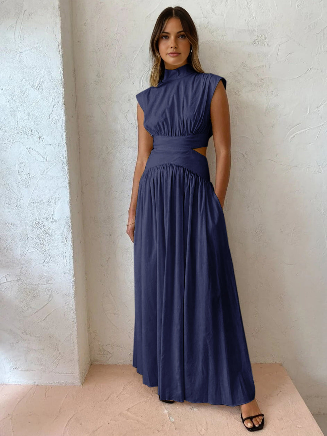 Marcelina Robe maxi décolletée dans le dos et plissée | Robe de soirée élégante pour femme