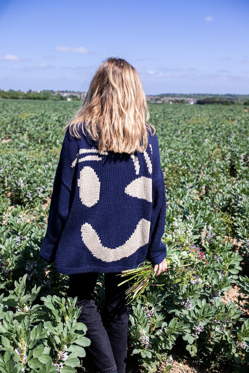 Chaya Pull Oversized Design avec Motif Smiley | Confort et Style Décontracté