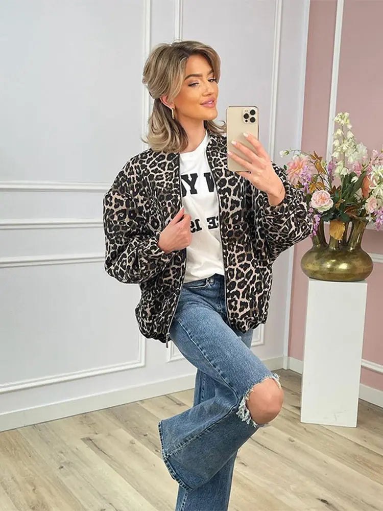 Lanie | Chaqueta de leopardo con estampado moderno y ajuste cómodo