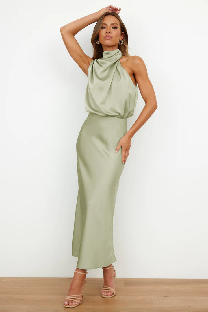 Maxima Robe Longue en Satin avec Col Halter | Élégance et Confort