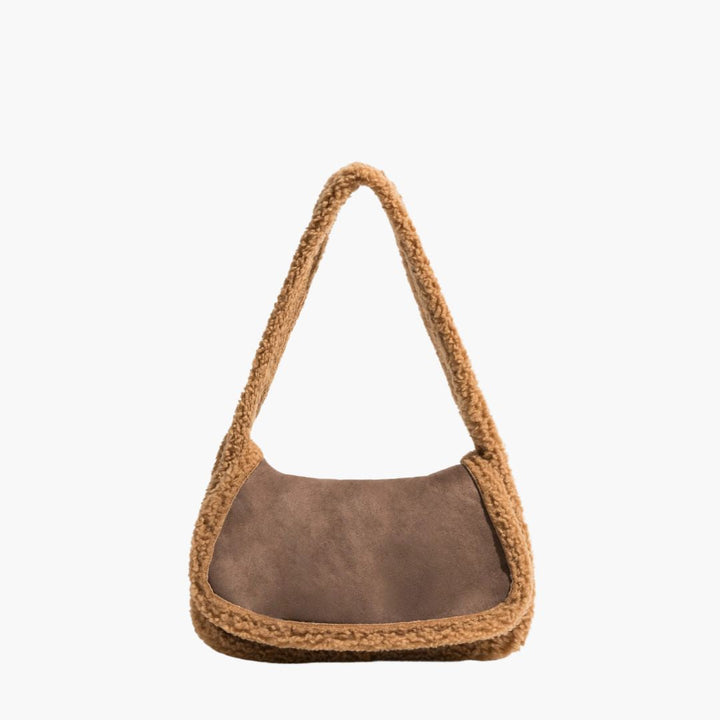 Sac à main avec garniture nounours | Look daim doux et chic pour l’hiver