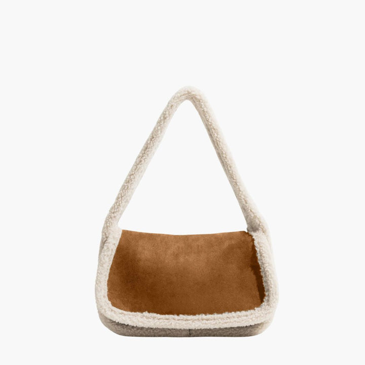 Sac à main avec garniture nounours | Look daim doux et chic pour l’hiver
