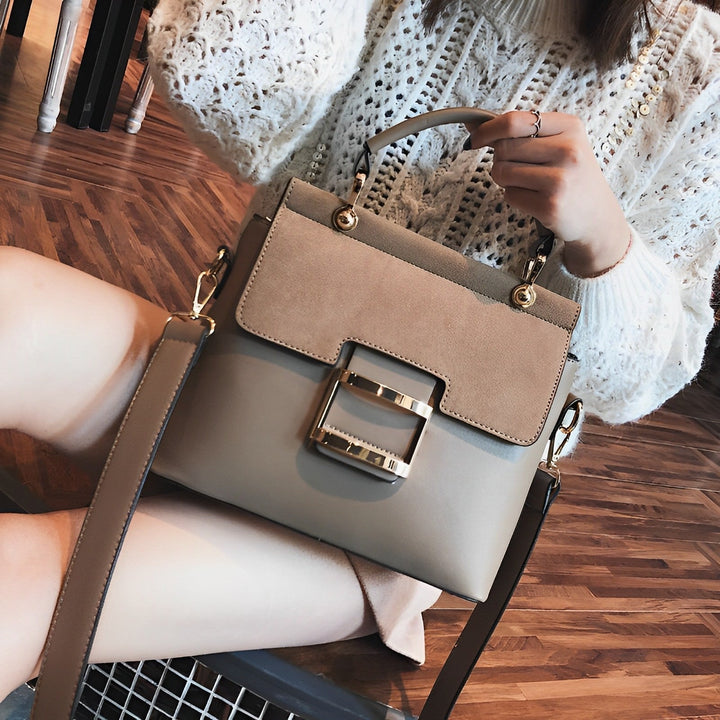 Sac à main élégant | Look bicolore | Boucle de déclaration