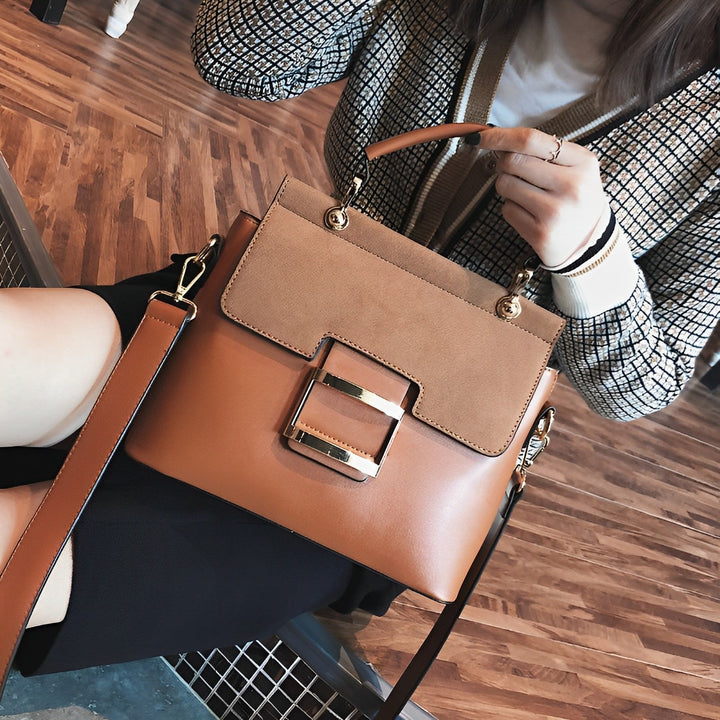 Sac à main élégant | Look bicolore | Boucle de déclaration