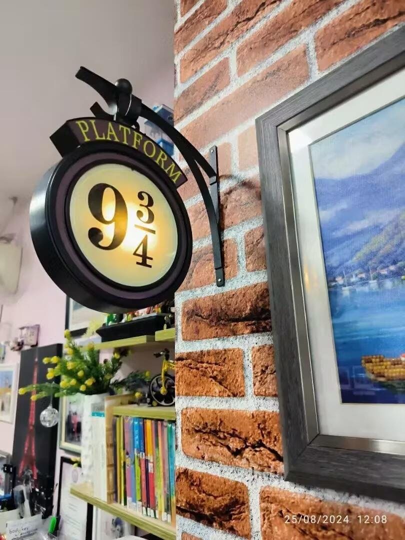 LumosWall Lampe Murale LED | Design Magique Inspiré Platform 9¾ & Télécommande