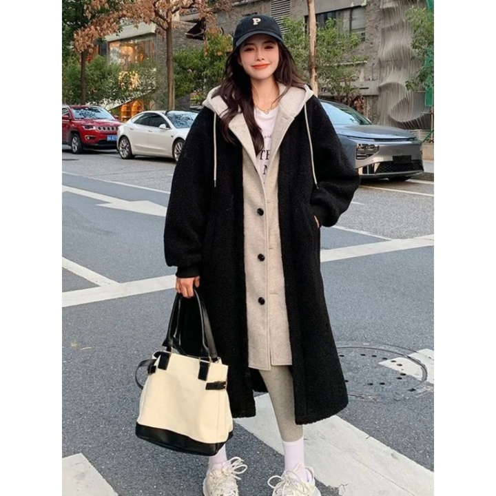Abrigo con capucha de lana de cordero Kaira | Cálido, elegante y atemporal 