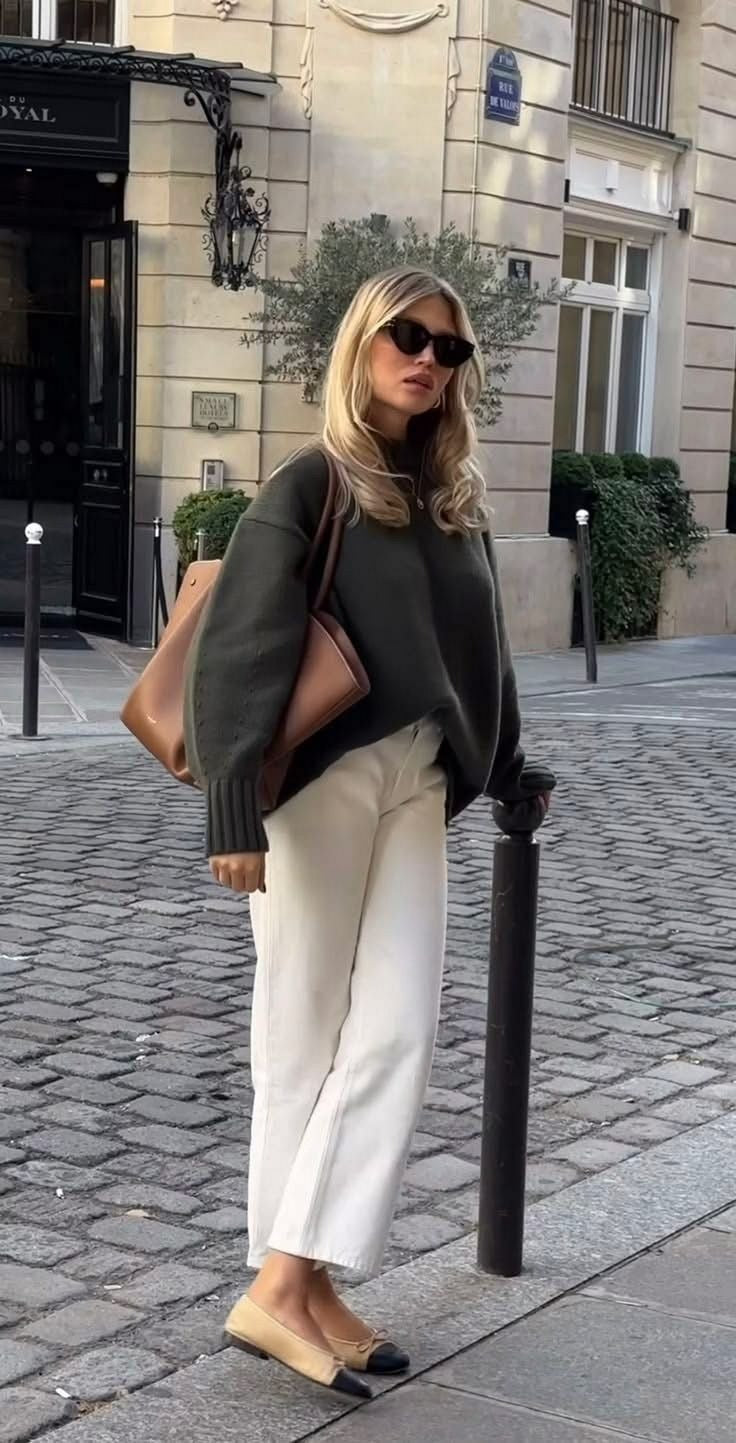 "Noa indossa il nostro maglione verde in lana"