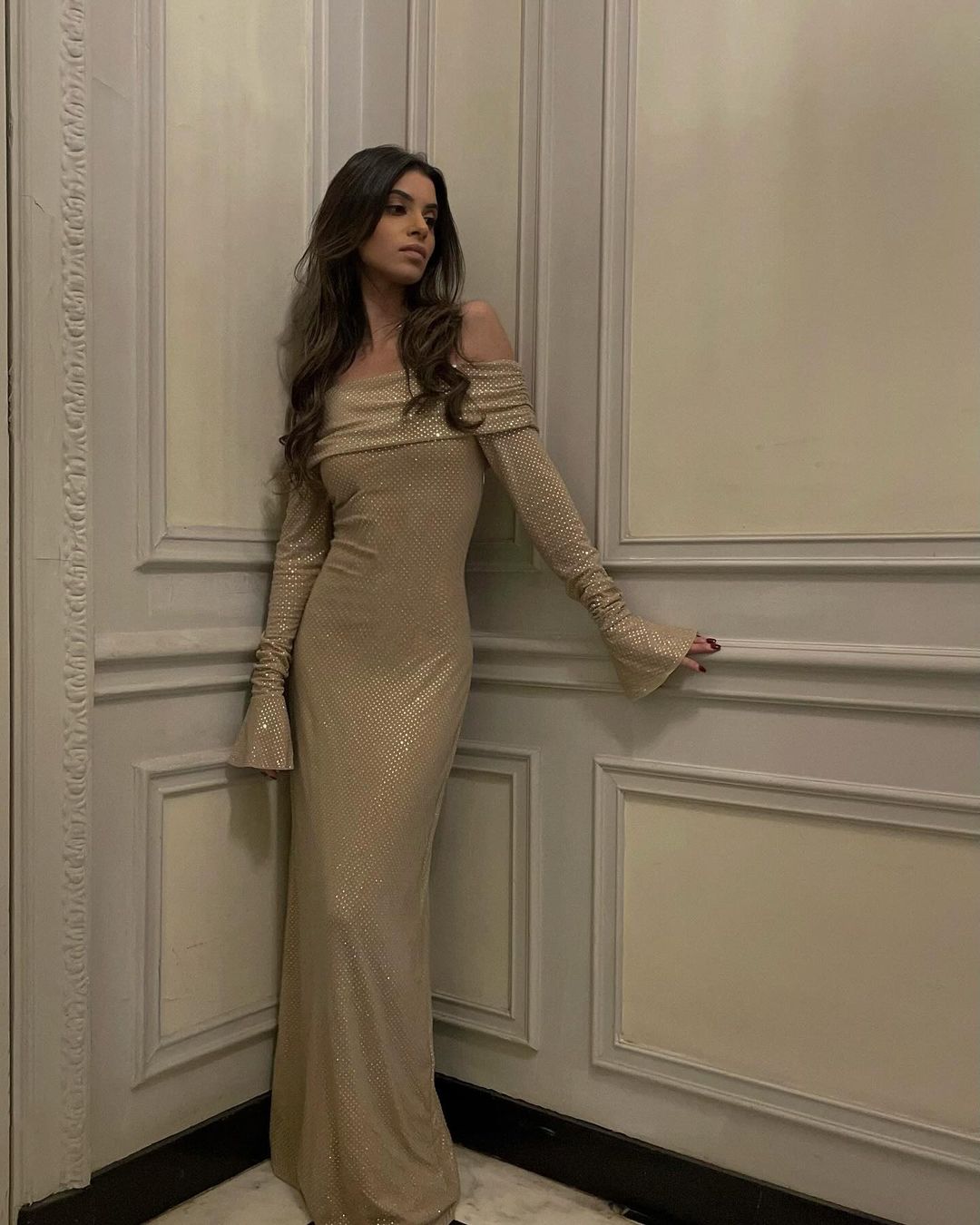 Luna | Abito maxi con spalle scoperte scintillante