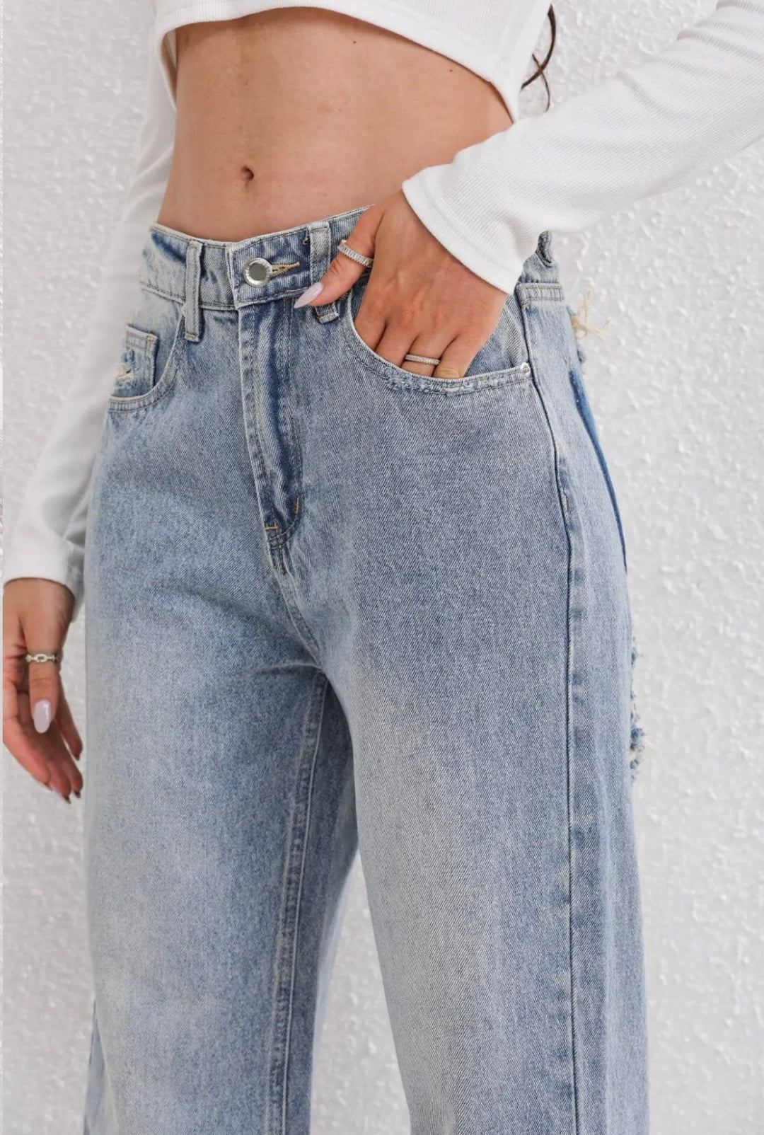 Becky Straight Leg Jeans | Taille haute avec détails déchirés