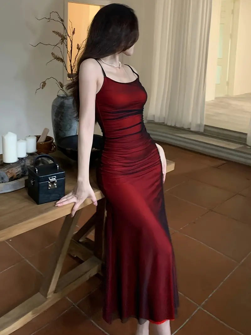 Robe Midi Glamour | Élégance Sans Manches et Coupe Trompette