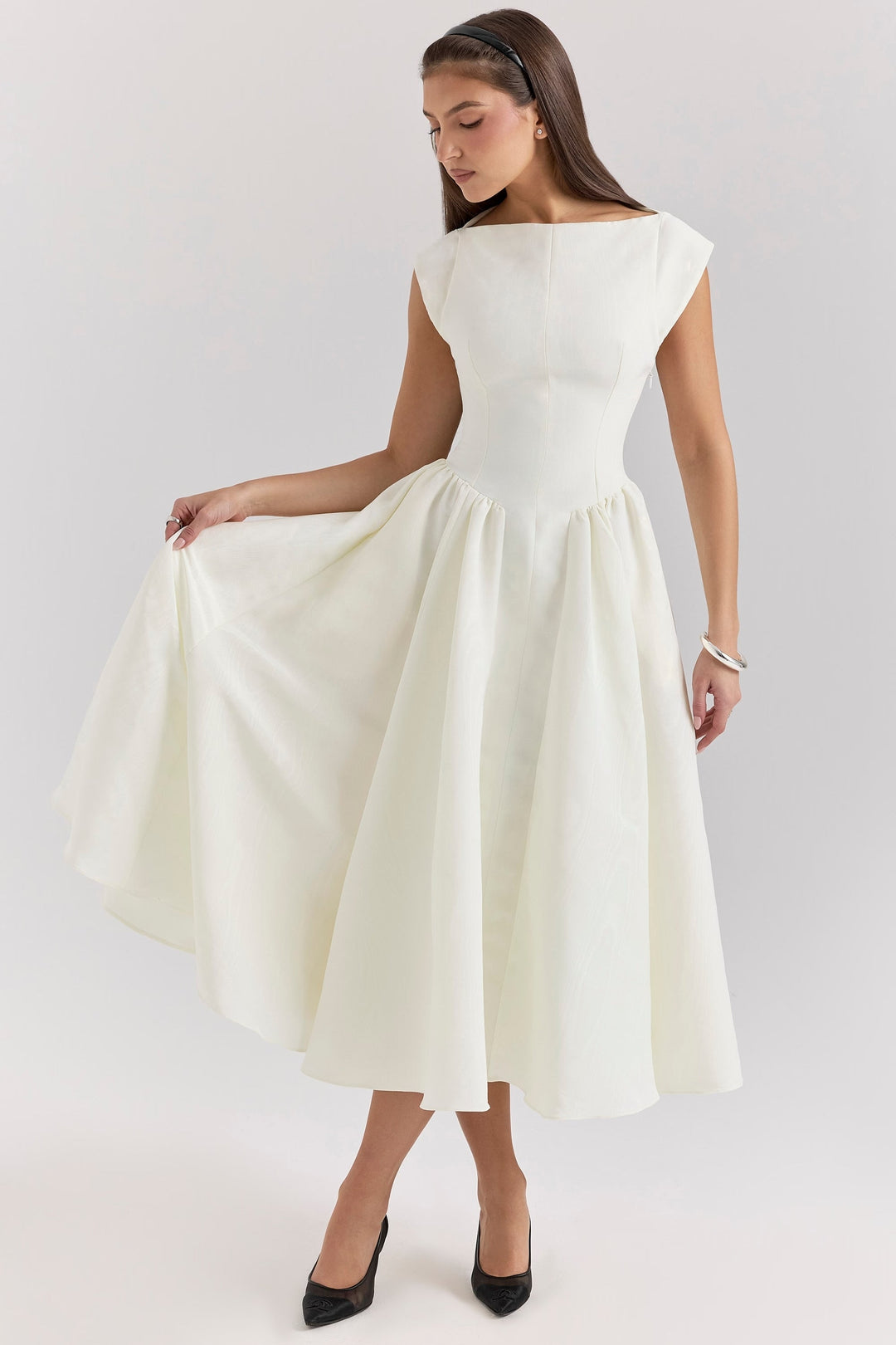 Victoria Robe femme avec jupe fluide | Robe de soirée élégante en noir ou blanc