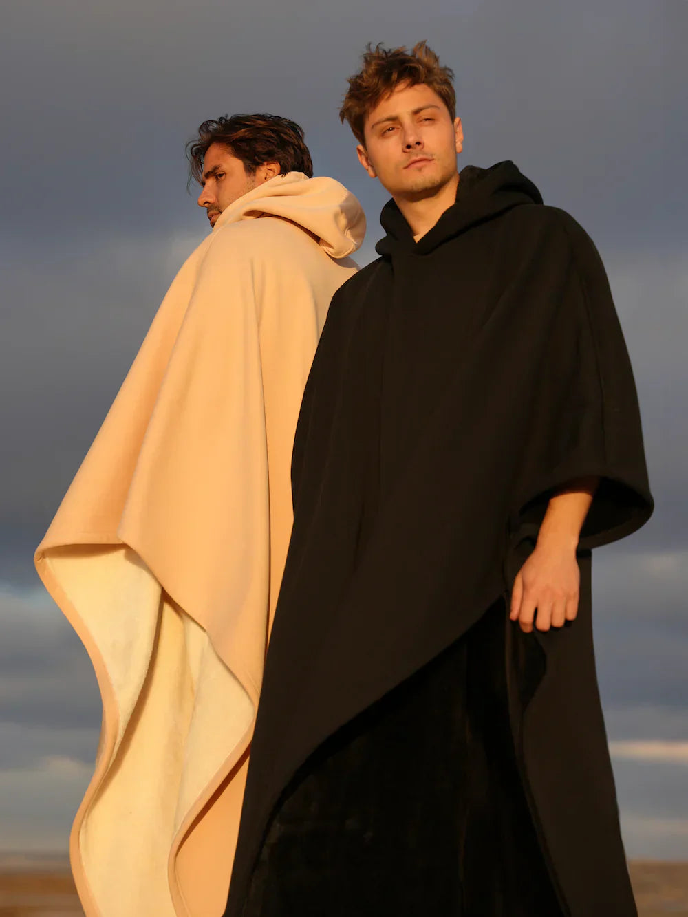 Eden Hoodie Blanket - Sweat à capuche surdimensionné avec tissu soyeux et doublure légère pour un confort ultime