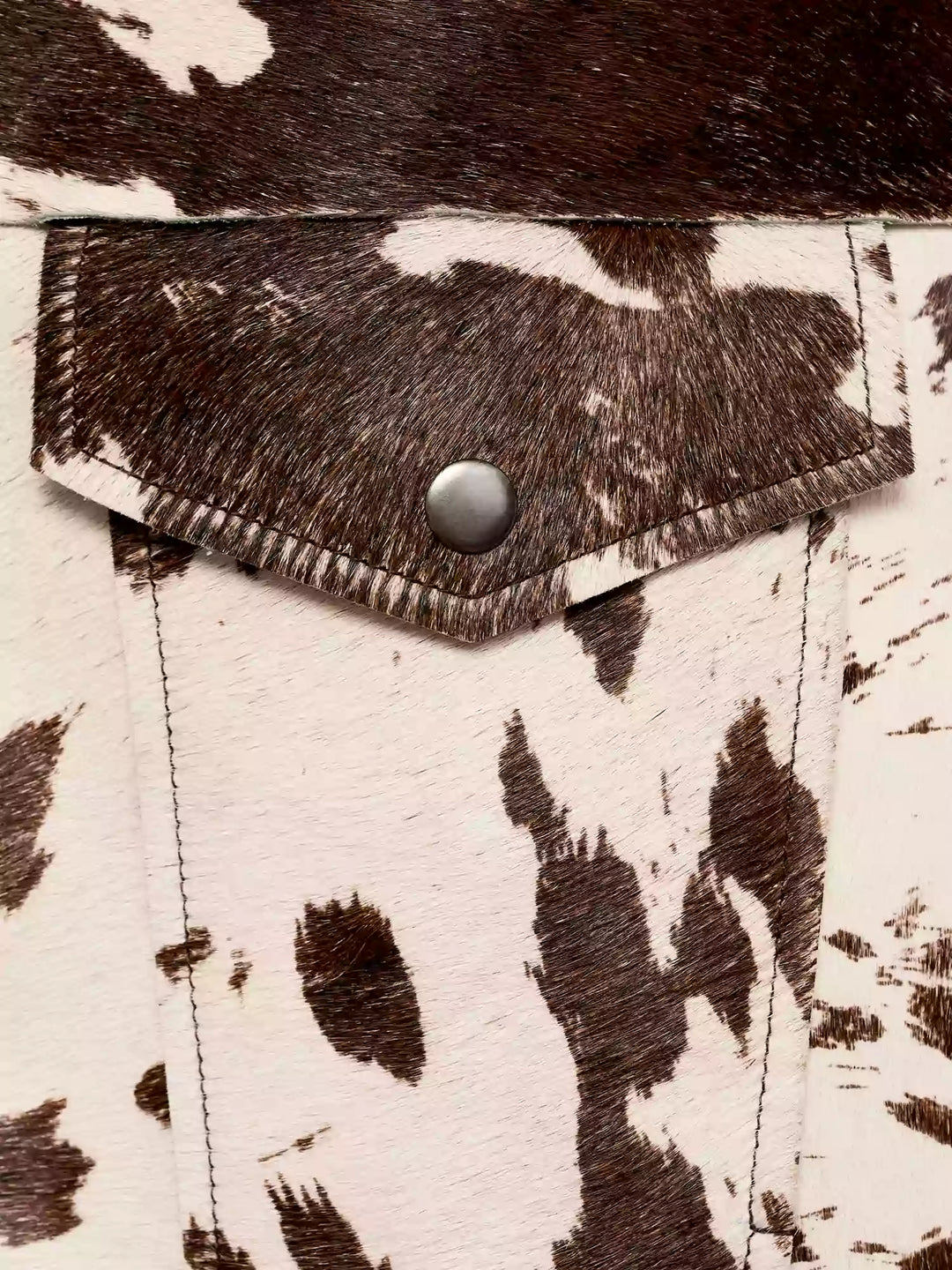 Emman Veste en Similicuir Femme | Imprimé Vache & Animalier - Manches 7/8 Modernes