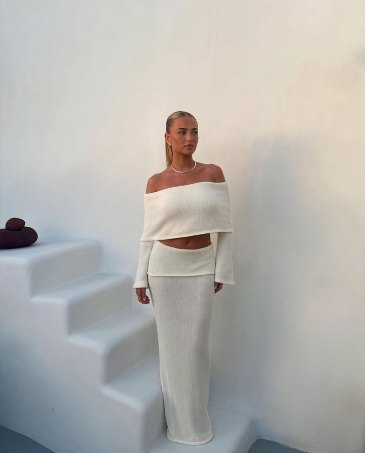 Ensemble jupe et top off-shoulder | Élégance structurée pour des occasions spéciales