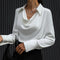 Camicia da donna a maniche lunghe con collo drappeggiato irregolare