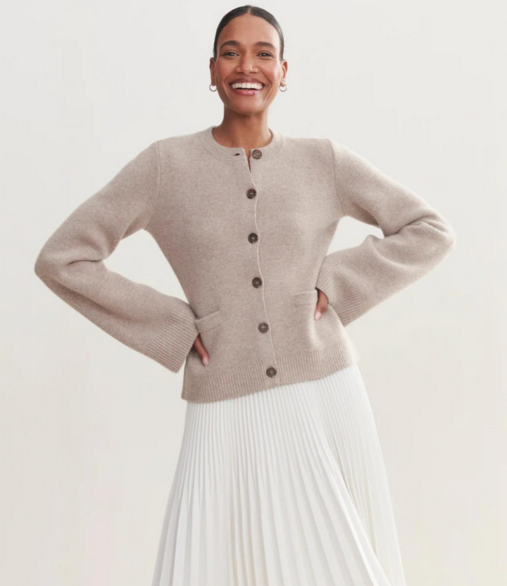 Nina Cardigan femme au design élégant | Intemporel, Confortable & Polyvalent