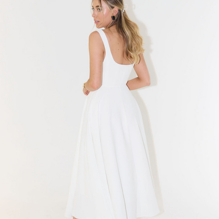 Sofia | Vestido midi sin mangas con escote cuadrado