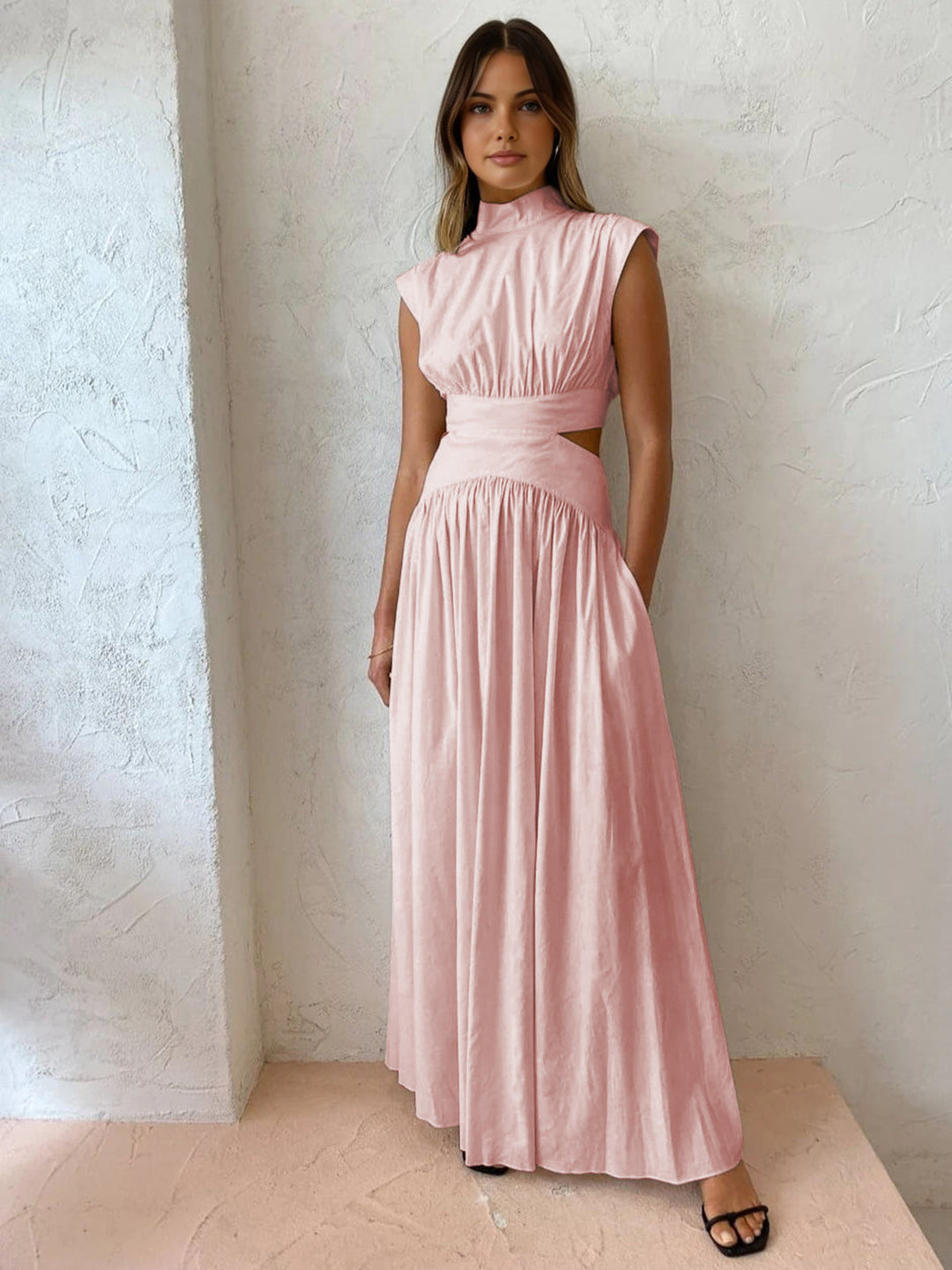 Marcelina Robe maxi décolletée dans le dos et plissée | Robe de soirée élégante pour femme