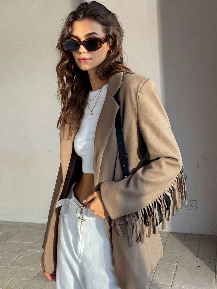 Blazer elegante da donna Louise con nappe e spacchi | Dettagli con profili, ideale per l'ufficio e il tempo libero