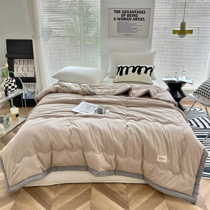 Couette d'été en fibres fraîches de haute qualité - Légère et respirante pour des nuits confortables