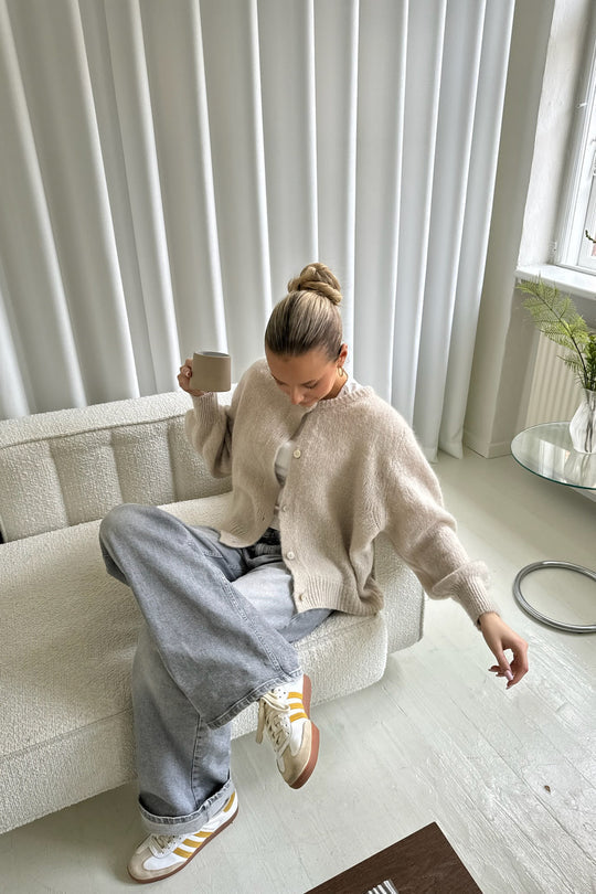 Nola Cardigan Classique pour Femme avec Boutons | Style et Chaleur Réunis