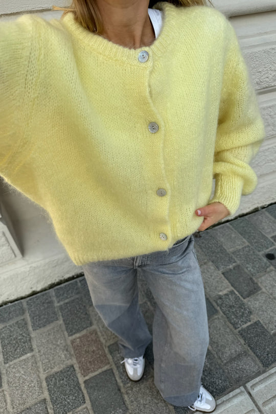 Nola Cardigan Classique pour Femme avec Boutons | Style et Chaleur Réunis