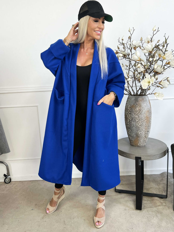 Cappotto oversize Annah con cuciture evidenziate e tasche funzionali