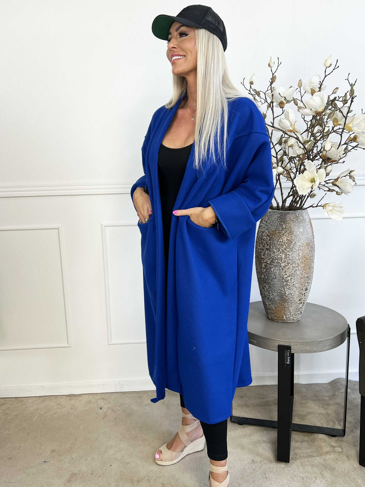 Cappotto oversize Annah con cuciture evidenziate e tasche funzionali