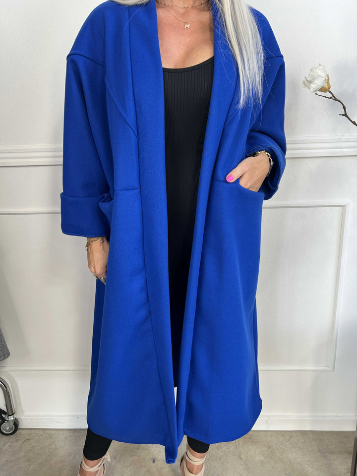 Cappotto oversize Annah con cuciture evidenziate e tasche funzionali