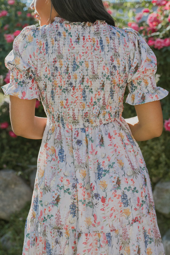 Abito midi con stampa floreale da donna Cordelia e corpetto arricciato | Arioso, femminile e adatto alla maternità