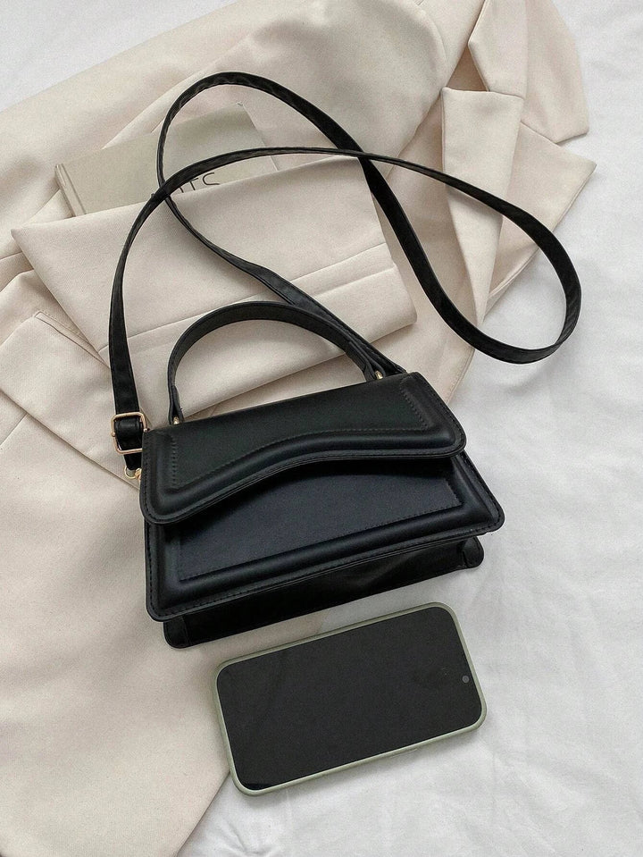 Melissa Femme Sac à bandoulière en similicuir | Sac crossbody compact à rabat ondulé