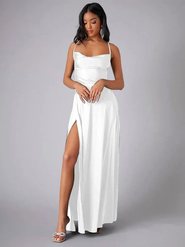 Alvaree | Robe de soirée en satin avec fente haute et dos ouvert