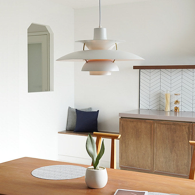 Lunaris - Plafonnier au design moderne et élégant