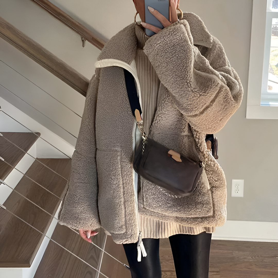 Camila | Veste Oversized en Teddy Fleece avec Col Montant