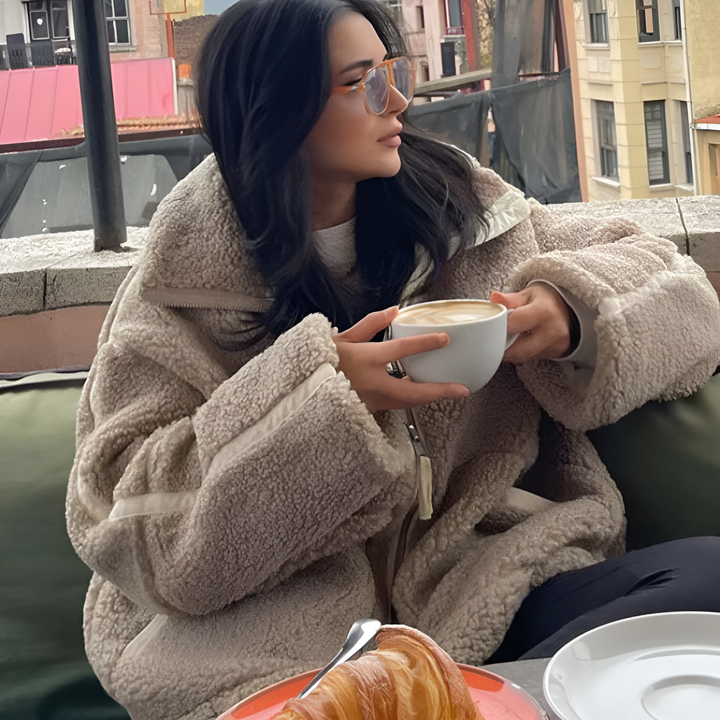 Camila | Veste Oversized en Teddy Fleece avec Col Montant