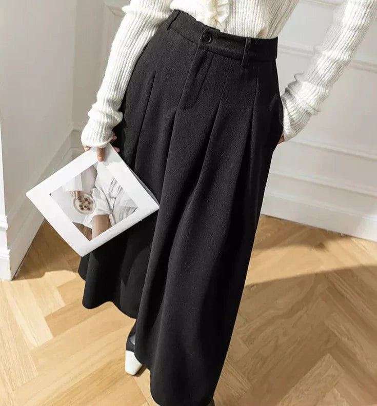 Elegant Skirt for Women | Chic Style and Versatile Design
