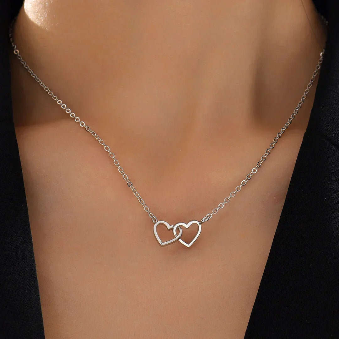 Nilda Collier avec pendentif double cœur | Bijoux romantiques pour femmes avec signification