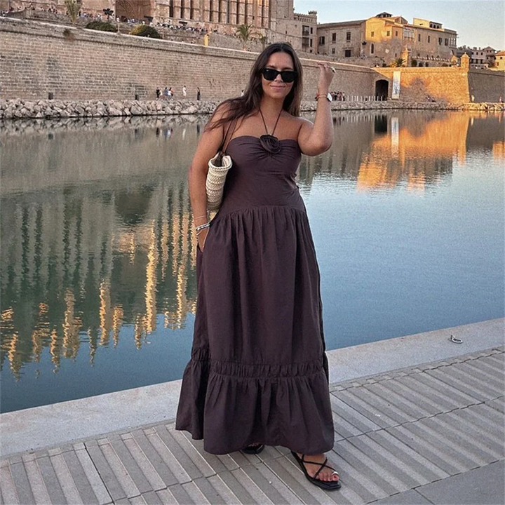 Veloria | Abito lungo estivo svasato con scollo all'americana e dettagli floreali
