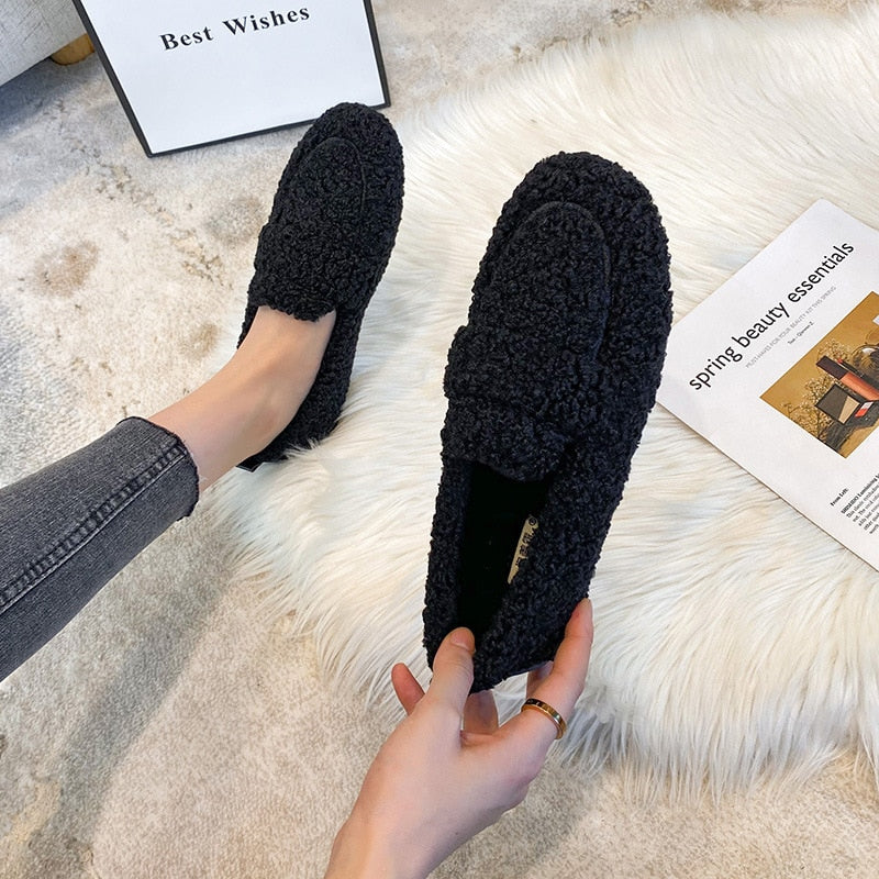 Azida Chaussons en Peluche | Confort Douillet & Élégant
