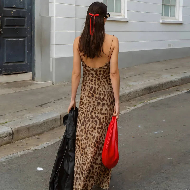 Emma | Abito lungo leopardato sensuale per uno stile audace e sofisticato
