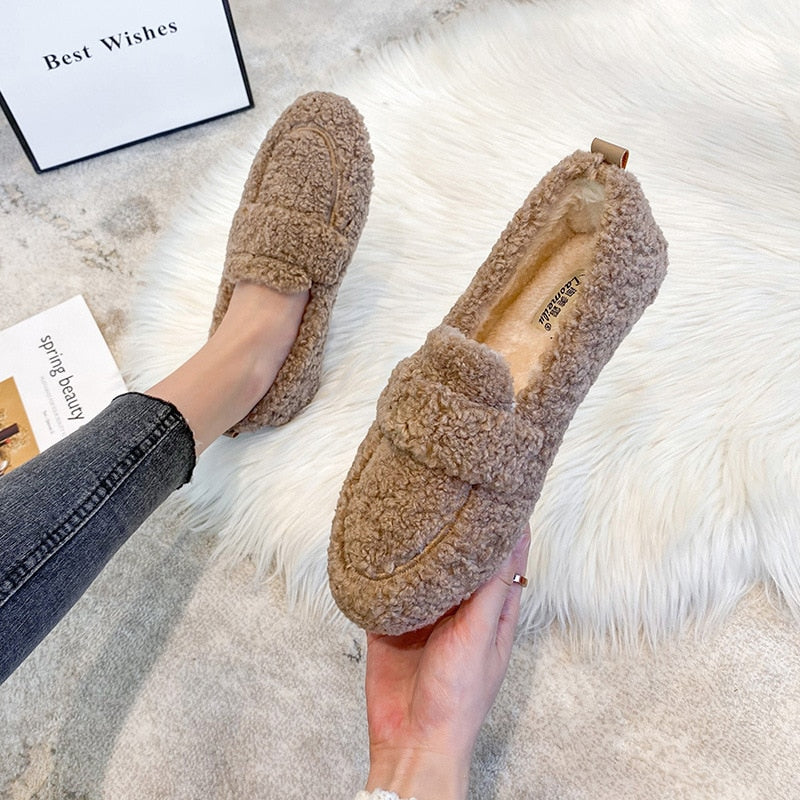 Azida Chaussons en Peluche | Confort Douillet & Élégant