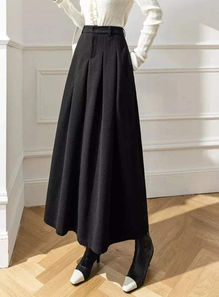 Elegant Skirt for Women | Chic Style and Versatile Design
