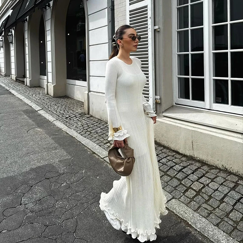 Vestido largo elegante Charlotte | Mangas acampanadas y espalda sofisticada
