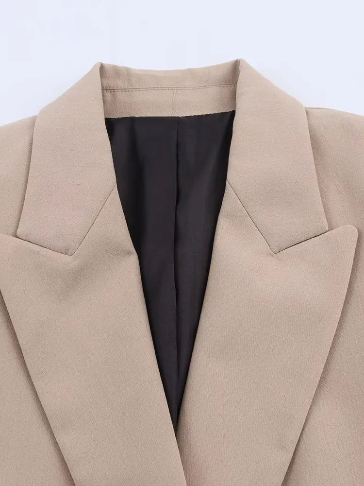 Blazer Mujer Doble Botonadura – Elegante, Cómodo y Versátil para Otoño 2025