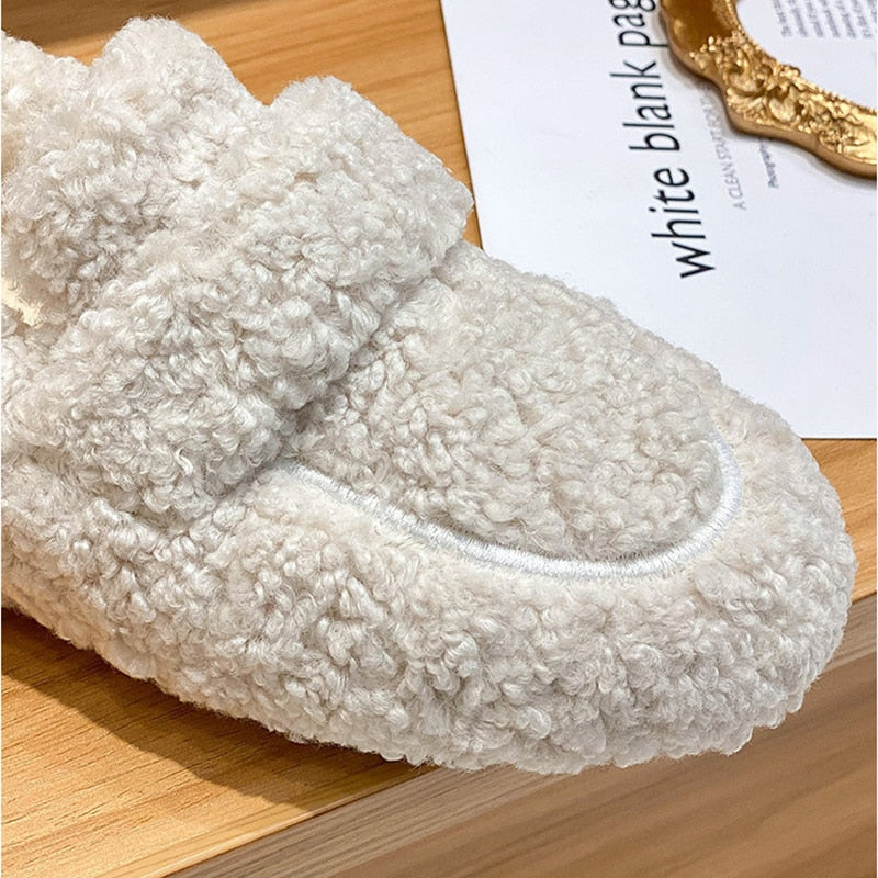 Azida Chaussons en Peluche | Confort Douillet & Élégant