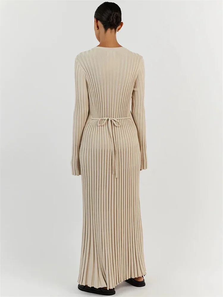 Elora | Robe en Maille avec Détail de Lacets pour une Élégance Automnale