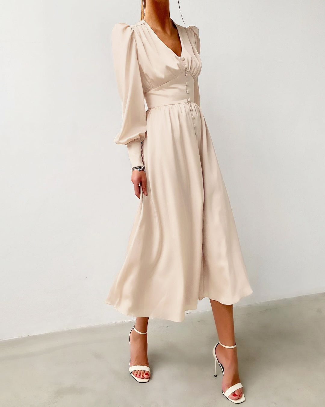 Abito midi in raso da donna Arya | Eleganza brillante e stile chic