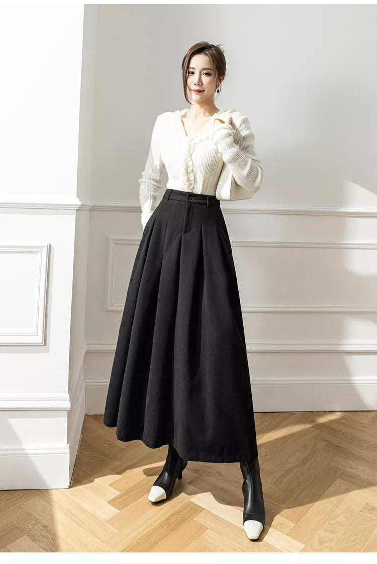 Elegant Skirt for Women | Chic Style and Versatile Design