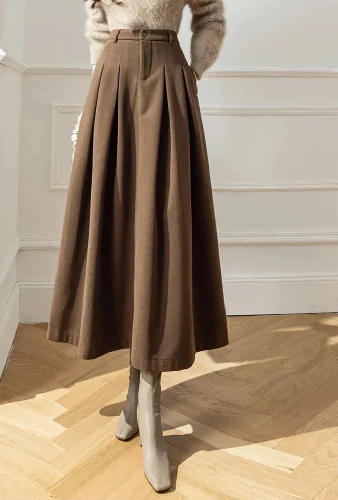 Elegant Skirt for Women | Chic Style and Versatile Design